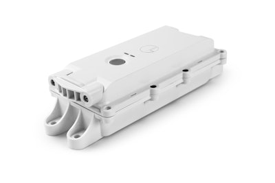 The LV-100 tracking device has self-contained batteries and communicates with wireless trailer sensors.